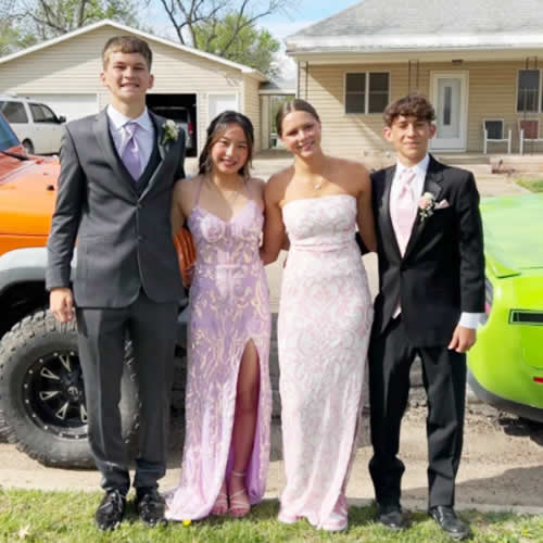 Momo�̃J���U�X�B(�A�����J)�ւ̍��Z��-���w-�̌��k �W������