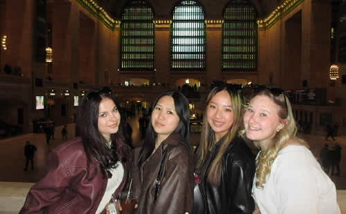 Momo�̃J���U�X�B(�A�����J)�ւ̍��Z��-���w-�̌��k �W������