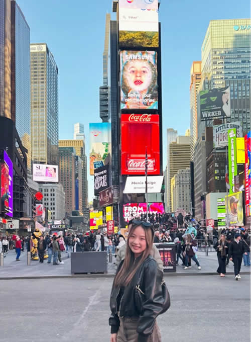 Momo�̃J���U�X�B(�A�����J)�ւ̍��Z��-���w-�̌��k �W������