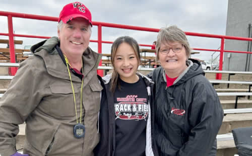 Momo�̃J���U�X�B(�A�����J)�ւ̍��Z��-���w-�̌��k �W������