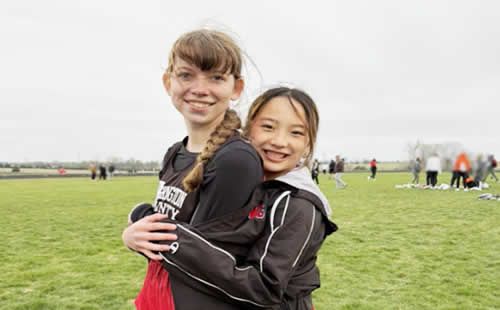 Momo�̃J���U�X�B(�A�����J)�ւ̍��Z��-���w-�̌��k �W������